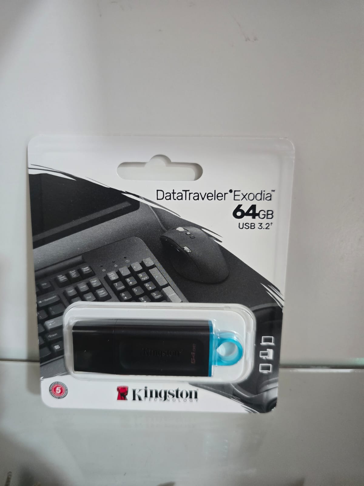 Pendrive kingston 64 gb