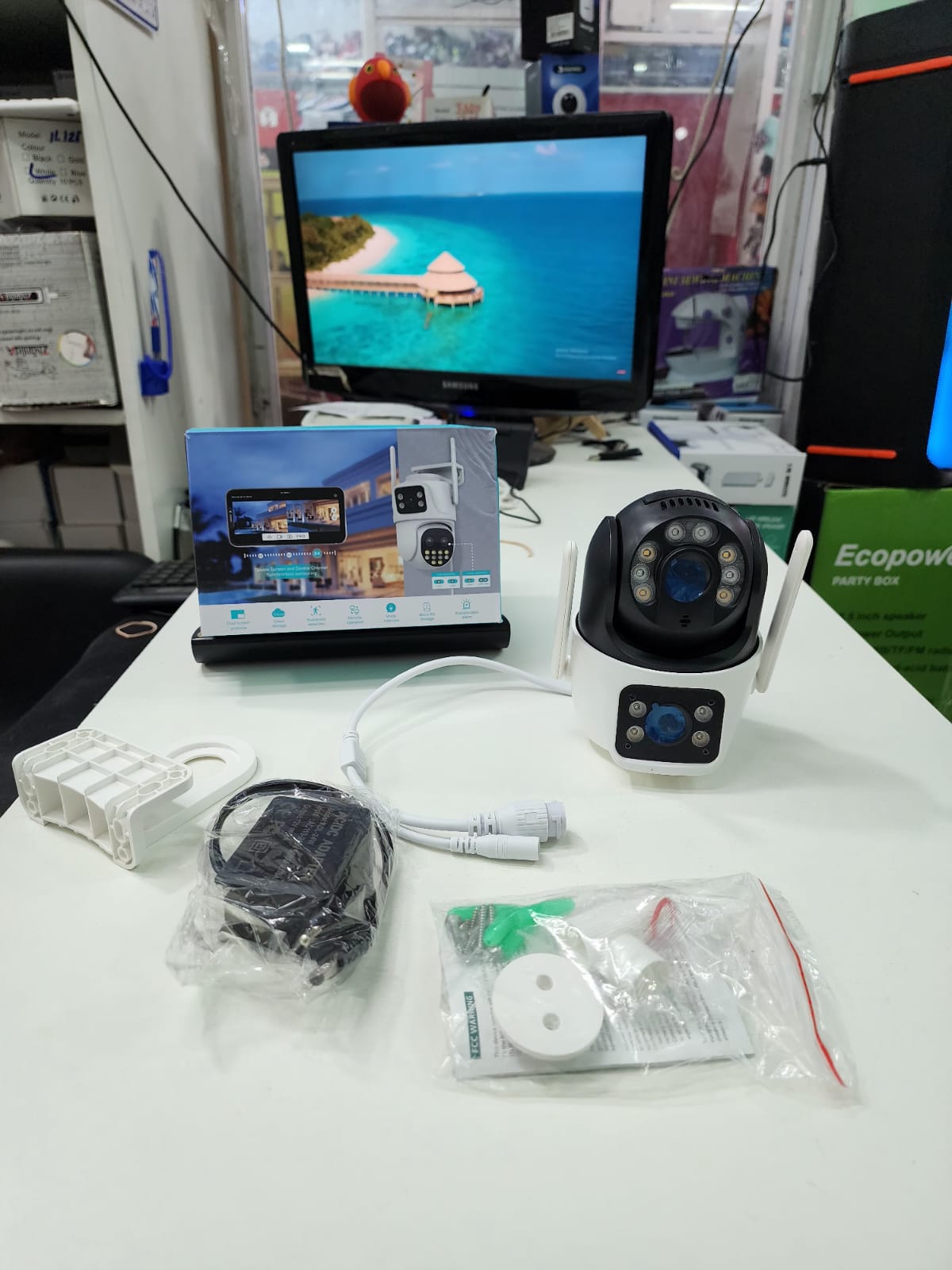 Camara ip domo doble exterior chico