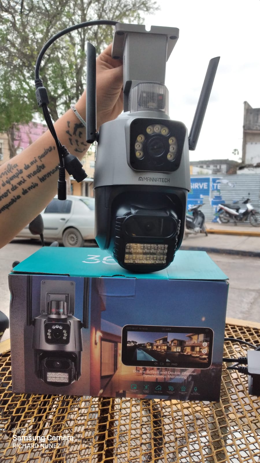 Camara ip domo doble exterior grande