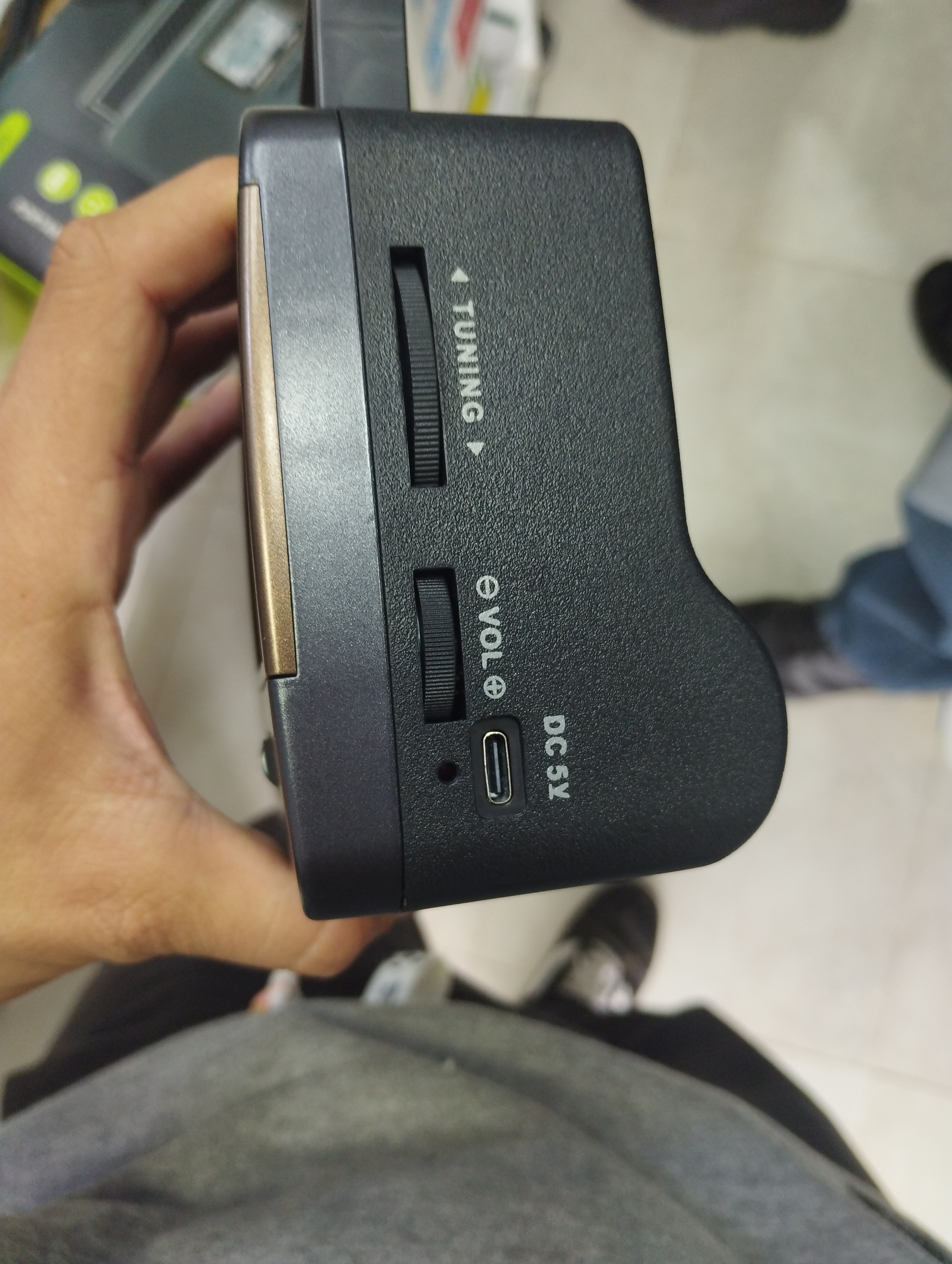 Radio Ecopower F207