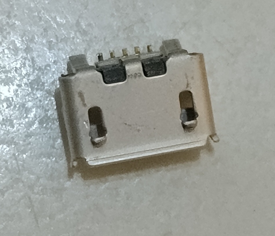 PIN DE CARGA UNIVERSAL 